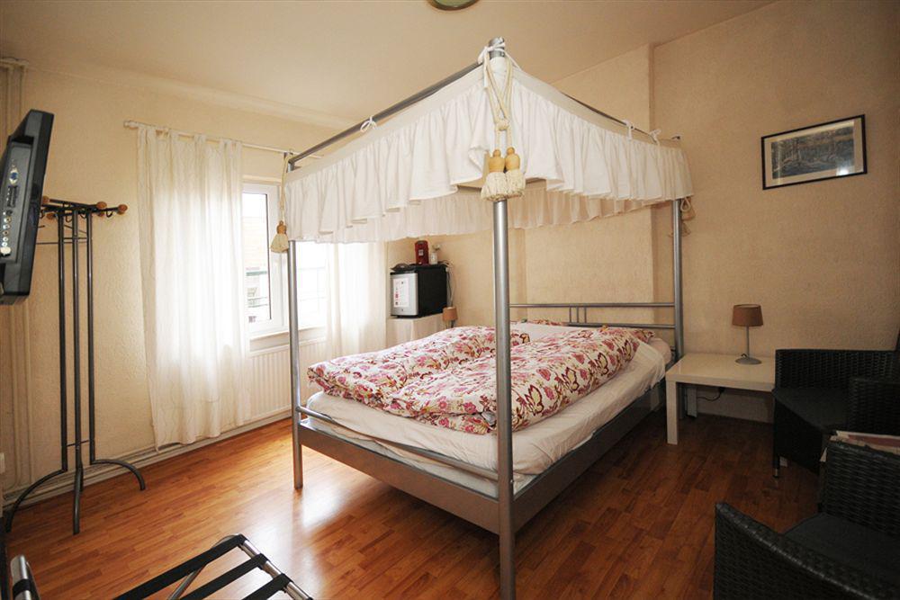 Pension Auberge De Dael Valkenburg aan de Geul Kültér fotó